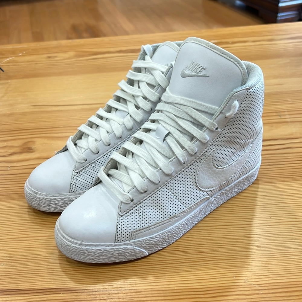 Nike mid blazers